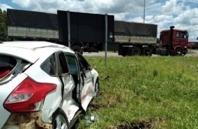 Jovem fica ferida após colisão no Trevão de Irani