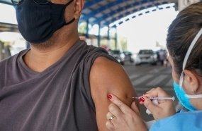 Mais de 46 mil pessoas receberam a segunda dose ou reforço 