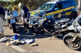 PRF apreende 121 kg de cocaína em duas motos de luxo na BR-470