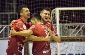 Joaçaba Futsal garante classificação para semifinal com goleada 