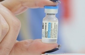 Estado recebe 65 mil doses da Janssen para aplicação do reforço