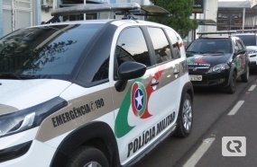 Trio é preso após PM encontrar drogas no veículo 