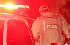 Homem é baleado e tem veículo roubado após marcar encontro pela internet