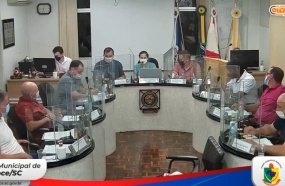 Vereadores de Água Doce aprovam polêmico projeto de aumento do IPTU