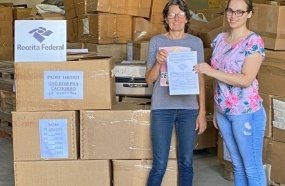 ONG Bom pra Cachorro recebe lote de mercadorias da Receita Federal