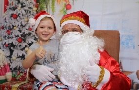 Natal Encantado leva grande público à praça da Prefeitura 