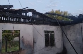 Incêndio atinge residência durante a madrugada em Catanduvas 