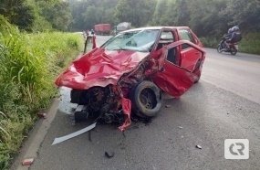 Motorista fica ferido após colisão entre veículos na BR-282 