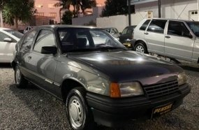 Carro é furtado em frente à residência do proprietário 