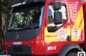 Temporal causa destelhamento e queda de árvores na região de Joaçaba 