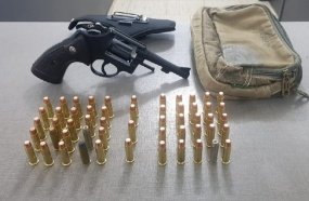 Motorista é preso por porte ilegal de arma de fogo
