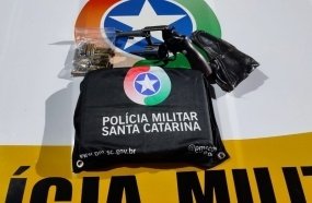 PM Rodoviária encontra revólver durante abordagem de veículo