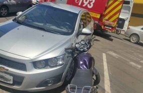 Dupla se acidenta com moto após fugir de abordagem da PM 