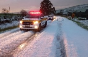 Chuva de granizo interdita rodovia em Curitibanos 