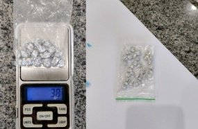 Adolescente é aprendida com drogas em Campos Novos
