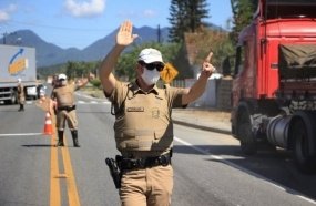 Polícia Militar Rodoviária dá início à Operação Alegria