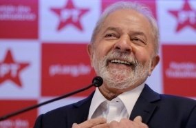 Lewandowski suspende andamento de última ação penal contra Lula