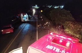 Motorista foge após colisão que deixou uma pessoa morta e três feridas 