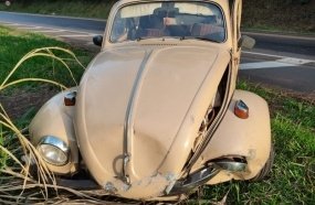 Morre motorista que colidiu Fusca em barranco em Joaçaba 