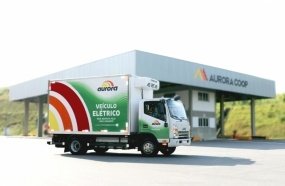 Aurora Coop investe em caminhões elétricos em suas frotas 
