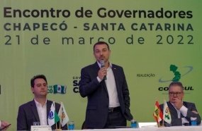 Governador confirma licitação para projetos de novas ferrovias