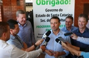 Governo do Estado libera recursos para a construção de casas 
