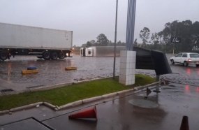 Temporal causa destruição em Campos Novos 