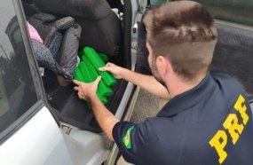Criança de 3 anos viajava ao lado de 250 quilos de maconha