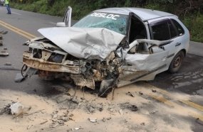 Acidente entre três veículos deixa dois feridos na SC-135