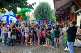 CDL Herval d´Oeste promoveu Páscoa na Praça