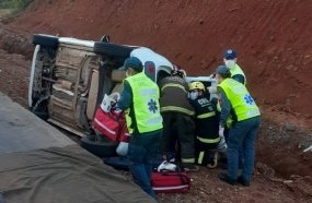 Condutora tomba veículo após passar mal ao volante 