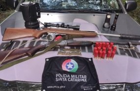 Homem é preso com armas e munições no interior de Vargem Bonita 