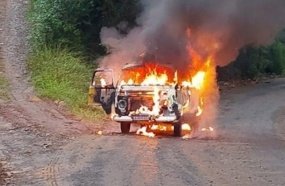 Kombi que transportava alunos pega fogo no interior de Concórdia 