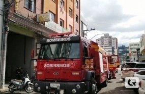 Incêndio em apartamento mobiliza Bombeiros no centro de Joaçaba 