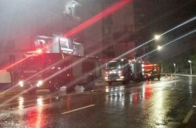 Bombeiros combatem princípio de incêndio em apartamento 