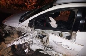 Condutores escapam ilesos após colisão frontal na SC-135