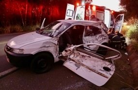 Acidente envolvendo três veículos mata uma pessoa na SC-135 