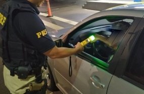 Motorista embriagado é preso após tentar fugir da PRF 