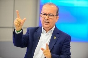 Secretaria da Saúde absolve servidores e debocha dos catarinenses, critica Jorginho Mello