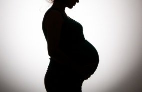 Justiça determina que menina impedida de abortar deixe o abrigo