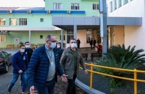 Governador repassa recursos para o projeto do contorno viário durante visita ao HUST
