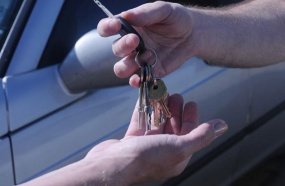 Trio pede para fazer teste e foge com carro em Campos Novos 