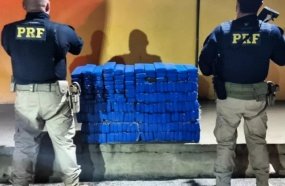 PRF apreende 200 kg de maconha em veículo que fugiu de fiscalização 