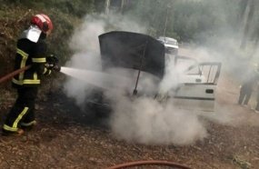 Veículo é consumido por incêndio no interior de Irani