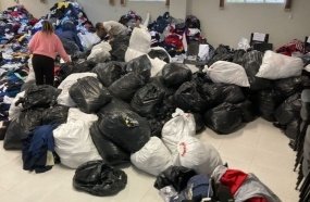 Polícia apreende milhares de roupas falsificadas durante operação em SC
