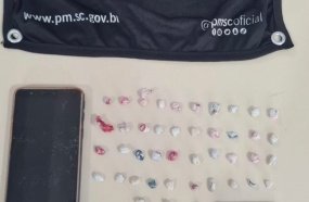 Homem é preso ao tentar pagar motorista de aplicativo com pedras de crack