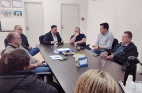 Prefeito confirma ao Sindicato que município vai pagar piso nacional do magistério