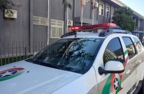 Preso indivíduo que importunava pessoas e furtava residências