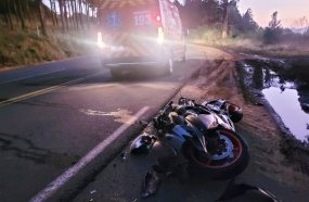 Jovem sofre queda de motocicleta na SC-135 