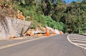 Rua será parcialmente interditada para remoção de barreira
